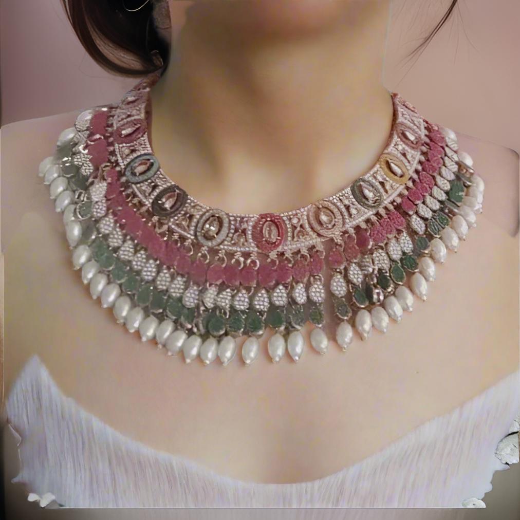 ETHNIC NECKLACE SET