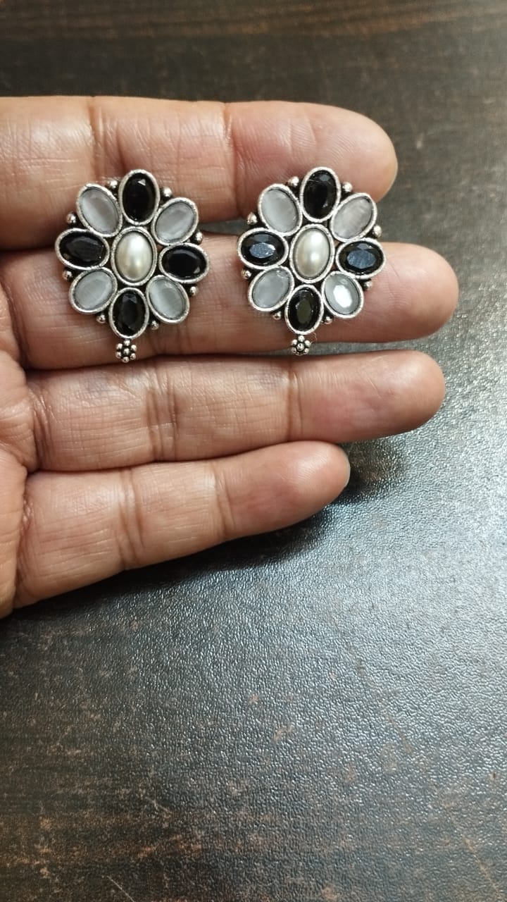 Multicolored Oxidised Stud