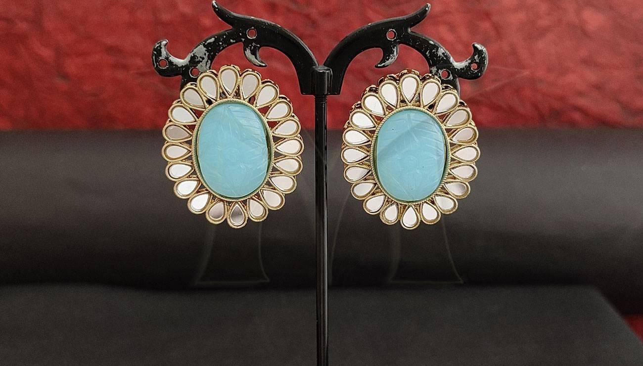 Shop affordable jewellery online in India from antique kundan designs to gold-plated oxidised earrings for women. Free shipping over ₹999 at Instar Jewellery.