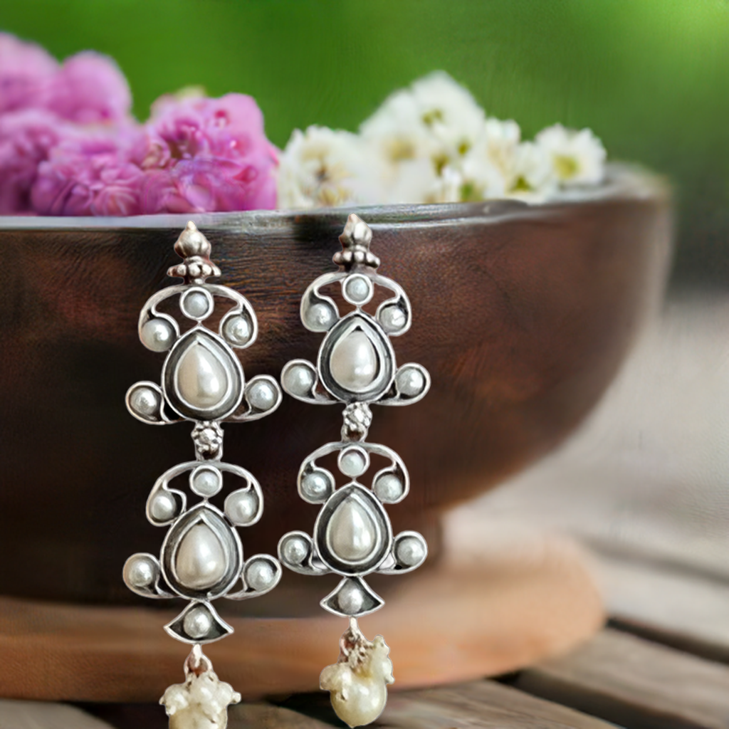 Pearl Oxidised Earring