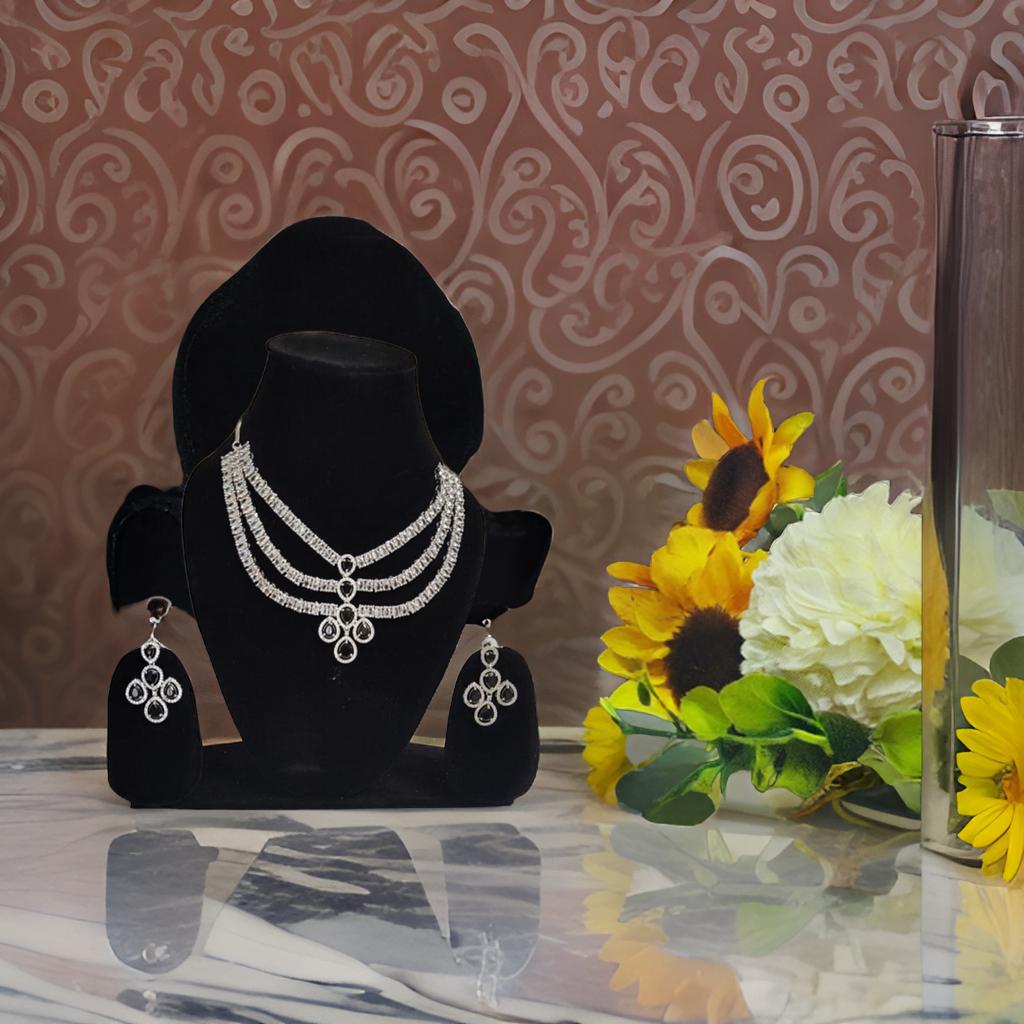 ETERNAL SPARKLE NECKLACE