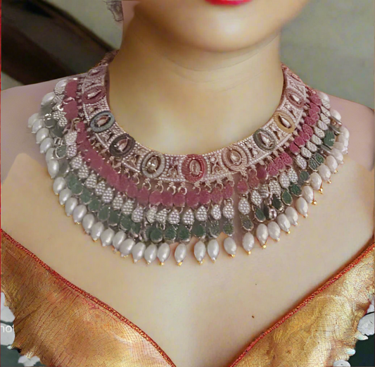 ETHNIC NECKLACE SET