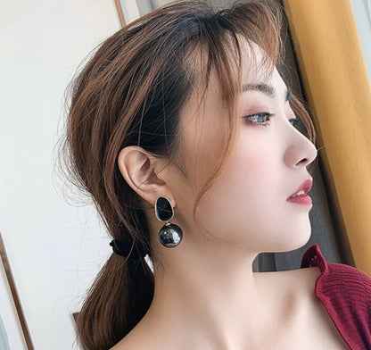 Pearl Drop Earring