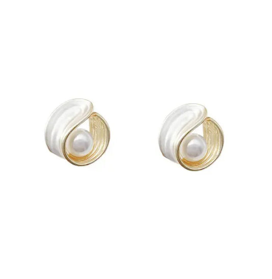Pearl Shell Stud Earrings