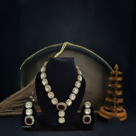 MOISSONSETITE NECKLACE
