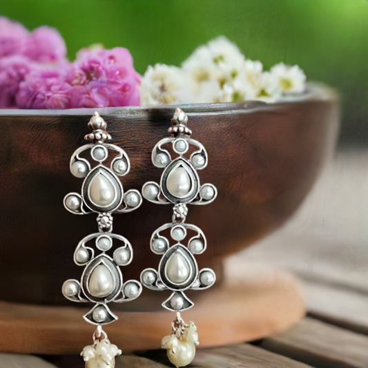 Pearl Oxidised Earring