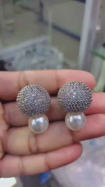 Stunning Pearl AD earring